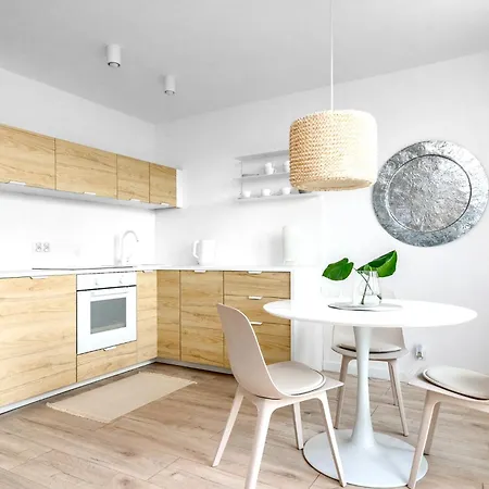 W Sopocie Miedzy Lasem A Morzem Apartament