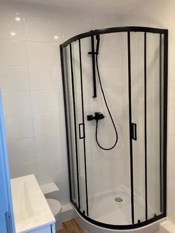 W Sopocie Miedzy Lasem A Morzem * Sopot