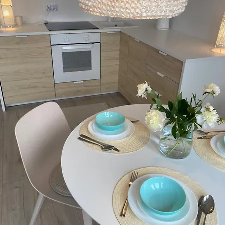 W Sopocie Miedzy Lasem A Morzem Apartment *