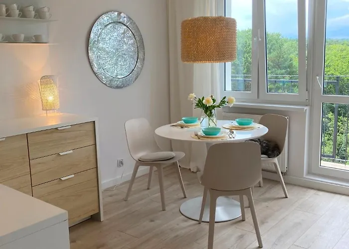 W Sopocie Miedzy Lasem A Morzem Sopot